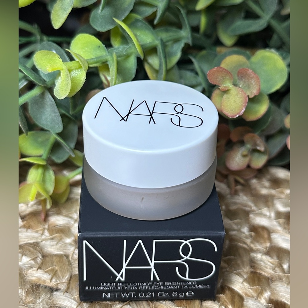 **NEW** Full Size NARS Light Reflecting Concealer